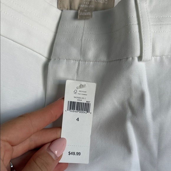 Banana Republic White Ankle Pants - Picture 2 of 4